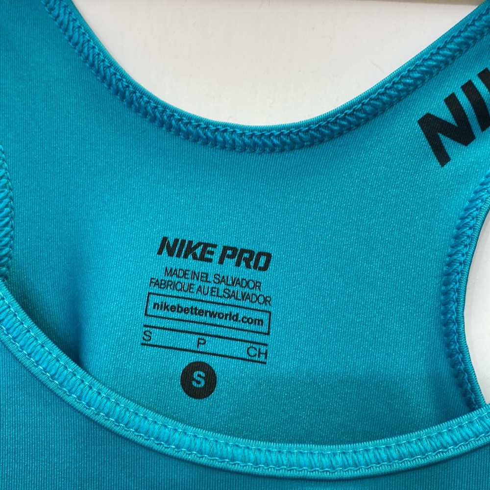 Nike Pro Dri-Fit Razorback - Picture 2 of 4